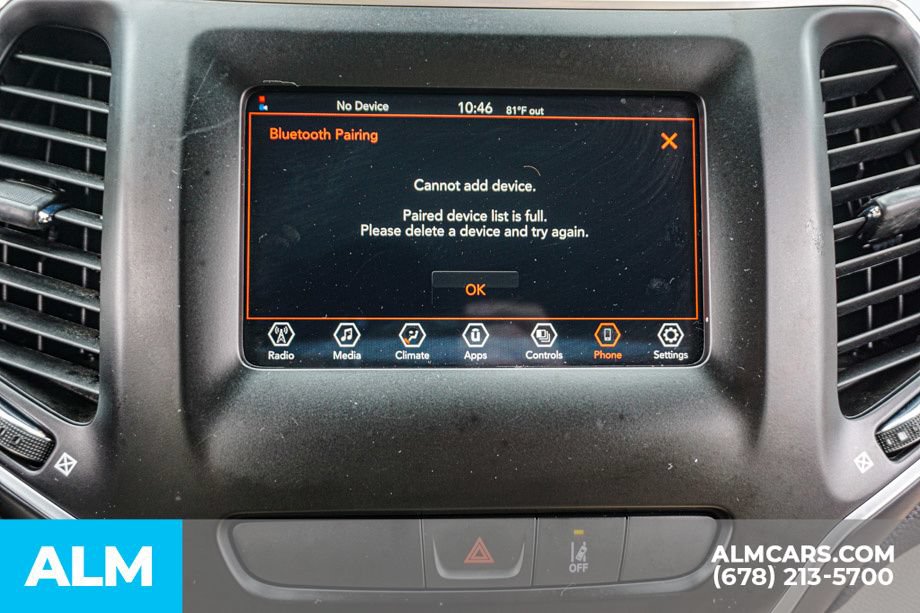 Used 2021 Jeep Cherokee Latitude AWD/4WD image 36