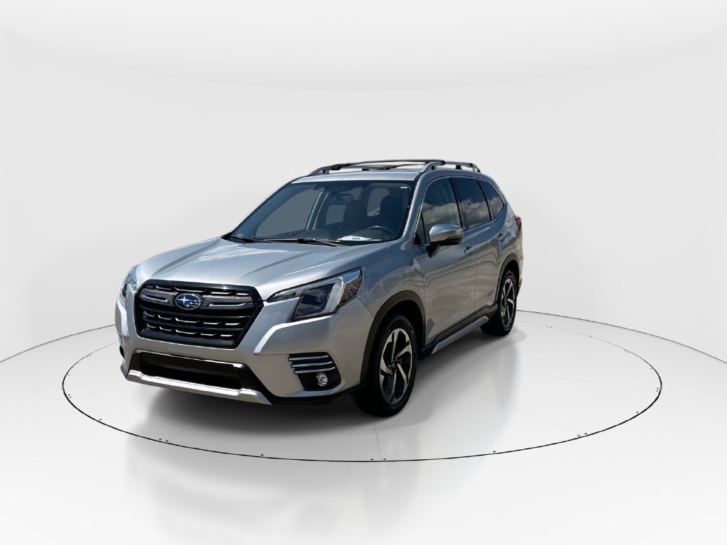 Used 2023 Subaru Forester Touring AWD/4WD image 4
