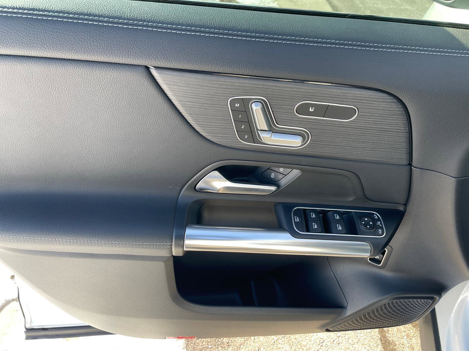 Used 2022 Mercedes-Benz GLA 250 4MATIC image 17