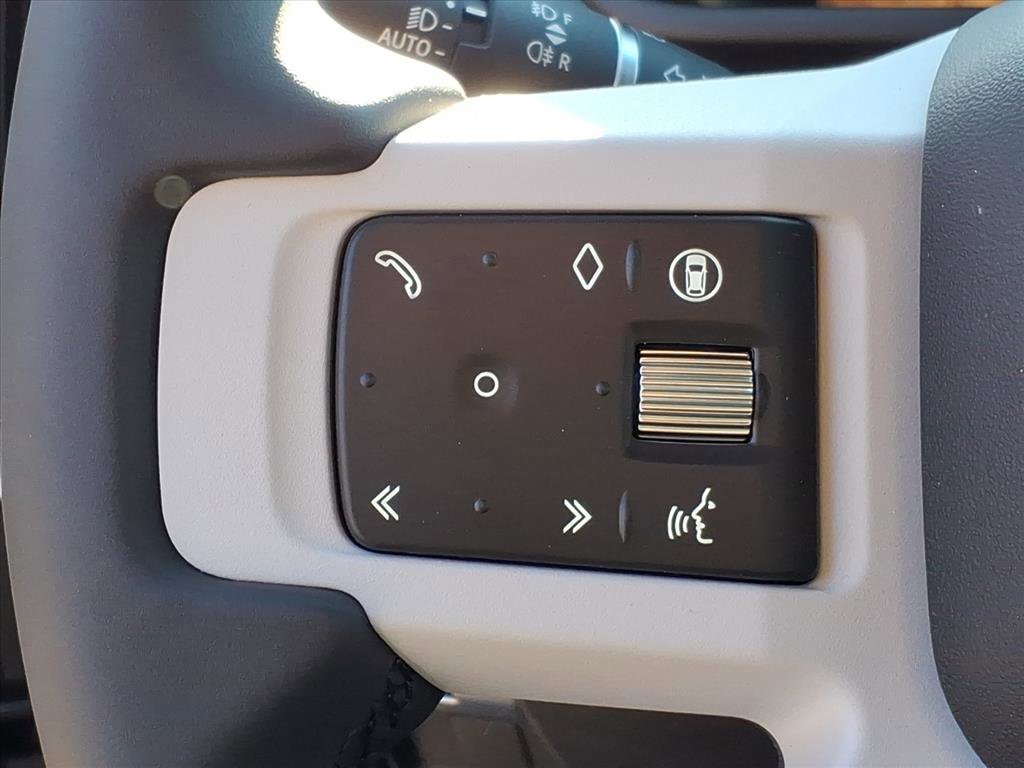 New 2026 Land Rover Defender 110 X-Dynamic SE image 16