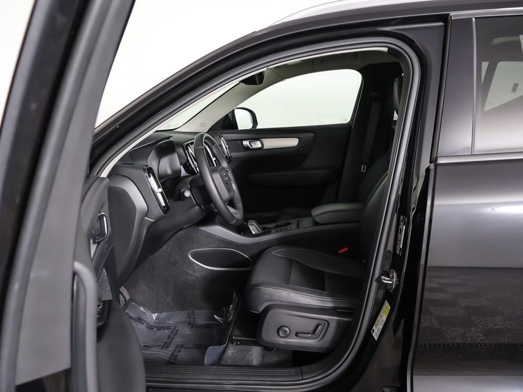 Used 2019 Volvo XC40 T5 Momentum AWD/4WD image 26
