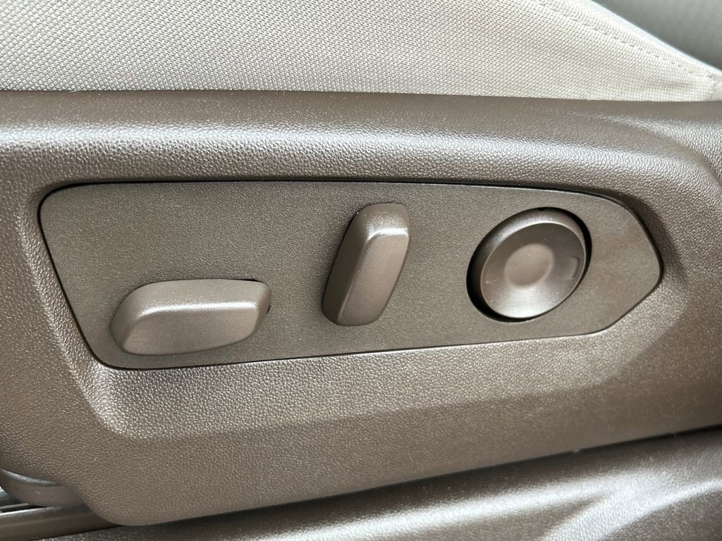 Used 2024 Chevrolet Suburban LS image 19