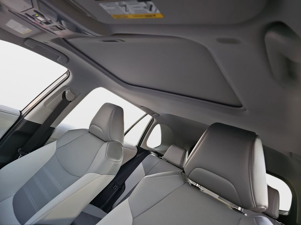 Used 2023 Toyota RAV4 Limited image 18