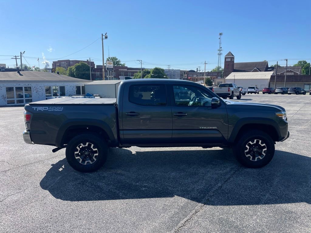 Used 2023 Toyota Tacoma TRD Off-Road AWD/4WD image 4