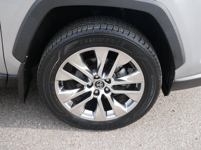 Used 2021 Toyota RAV4 XLE Premium AWD/4WD image 7