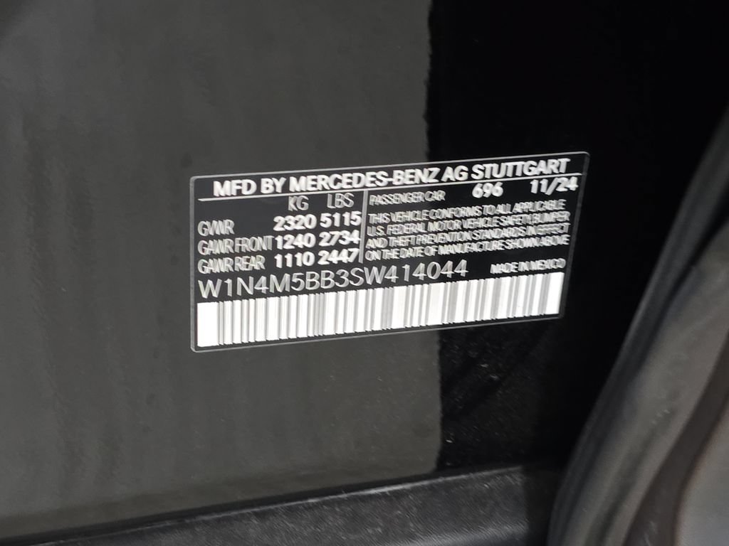 Used 2025 Mercedes-Benz GLB 35 AMG 4MATIC image 34