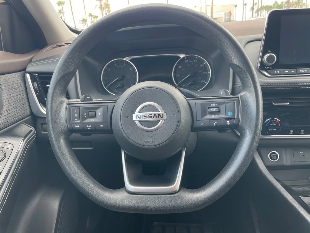 Certified 2021 Nissan Rogue SV FWD image 14