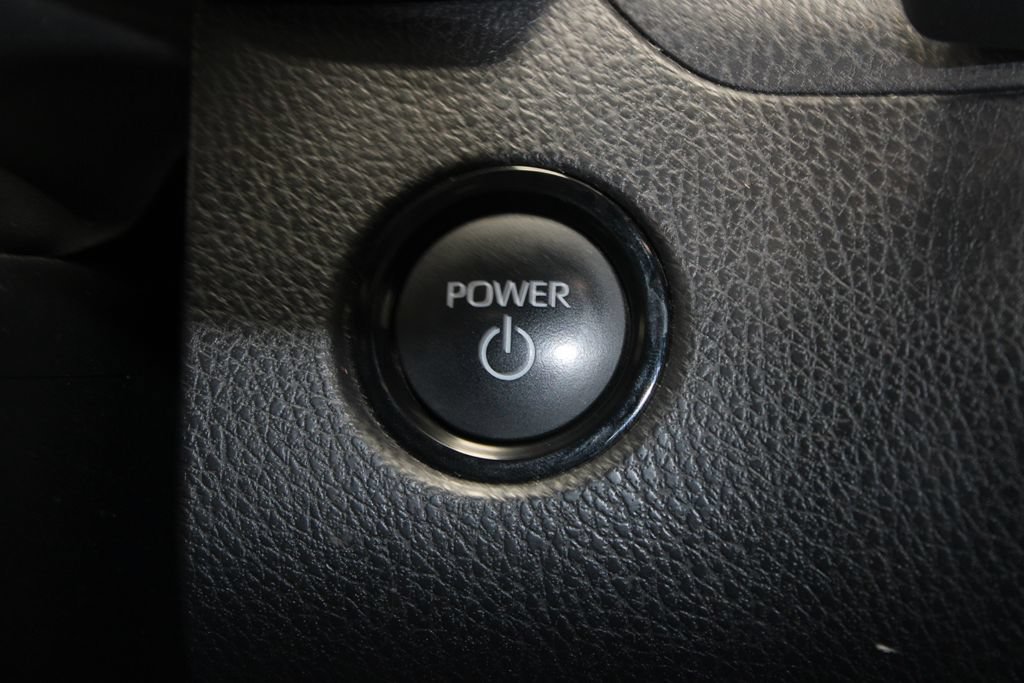 Used 2025 Toyota Camry SE FWD image 36