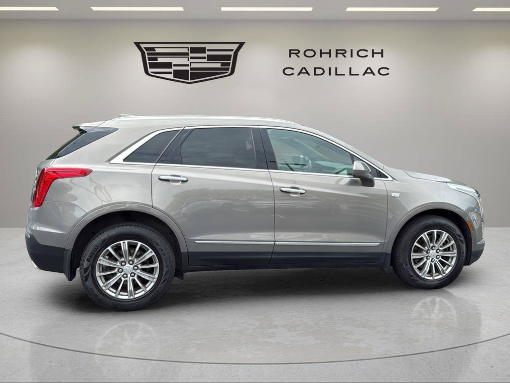 Used 2018 Cadillac XT5 Luxury w/ Driver Awareness Package AWD/4WD image 5