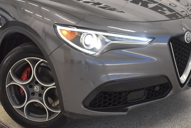 Used 2018 Alfa Romeo Stelvio Ti AWD/4WD image 31