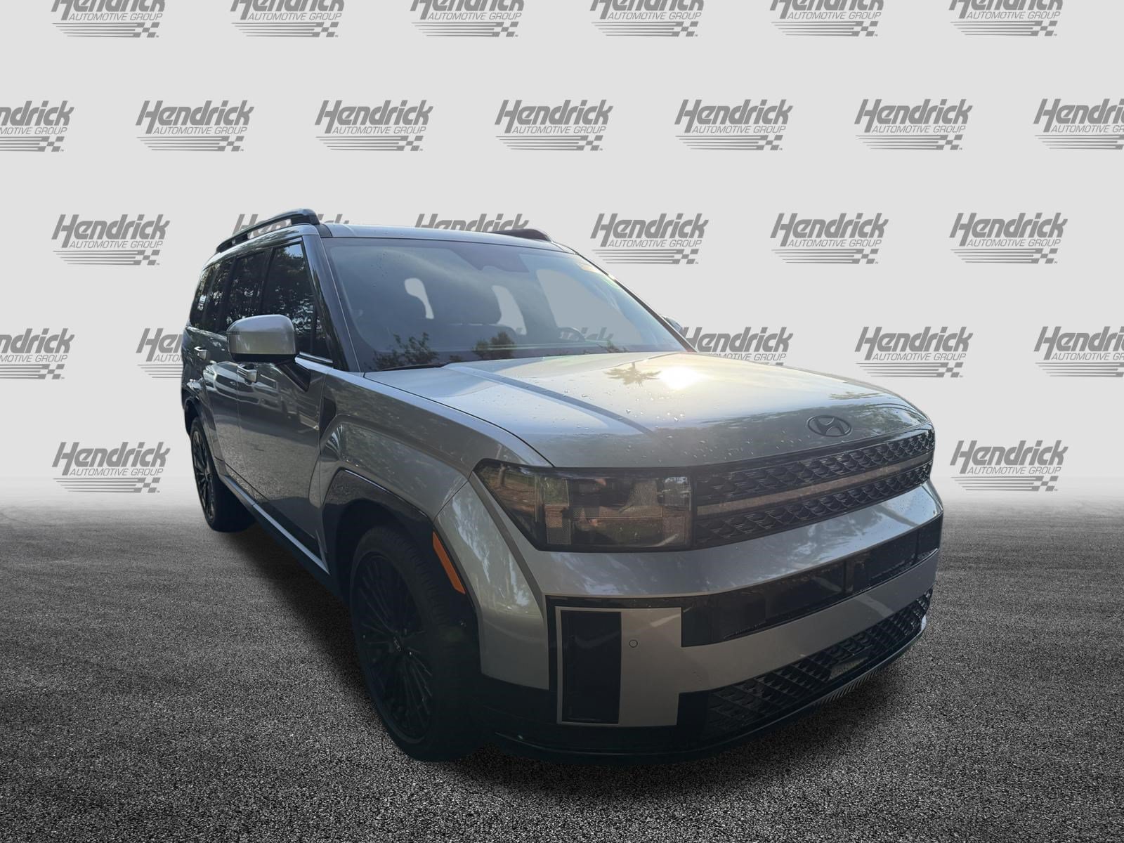 Used 2024 Hyundai Santa Fe Calligraphy AWD/4WD image 2