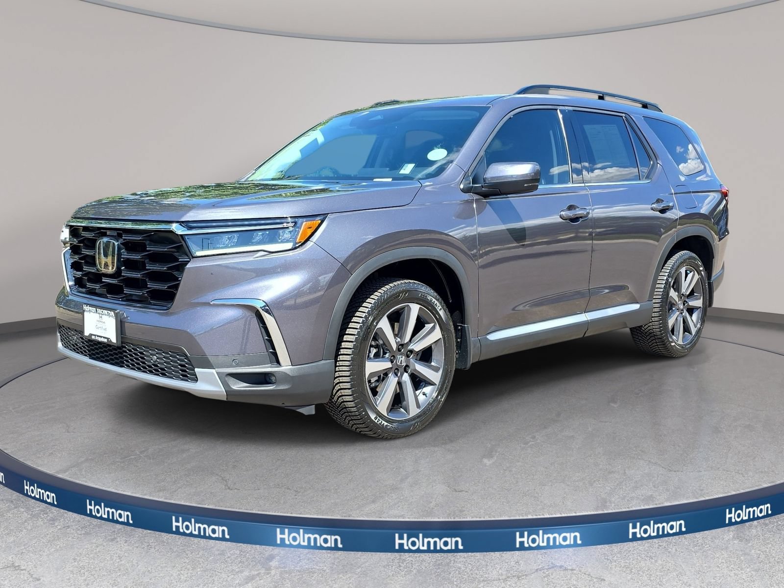 Certified 2024 Honda Pilot Touring image 1