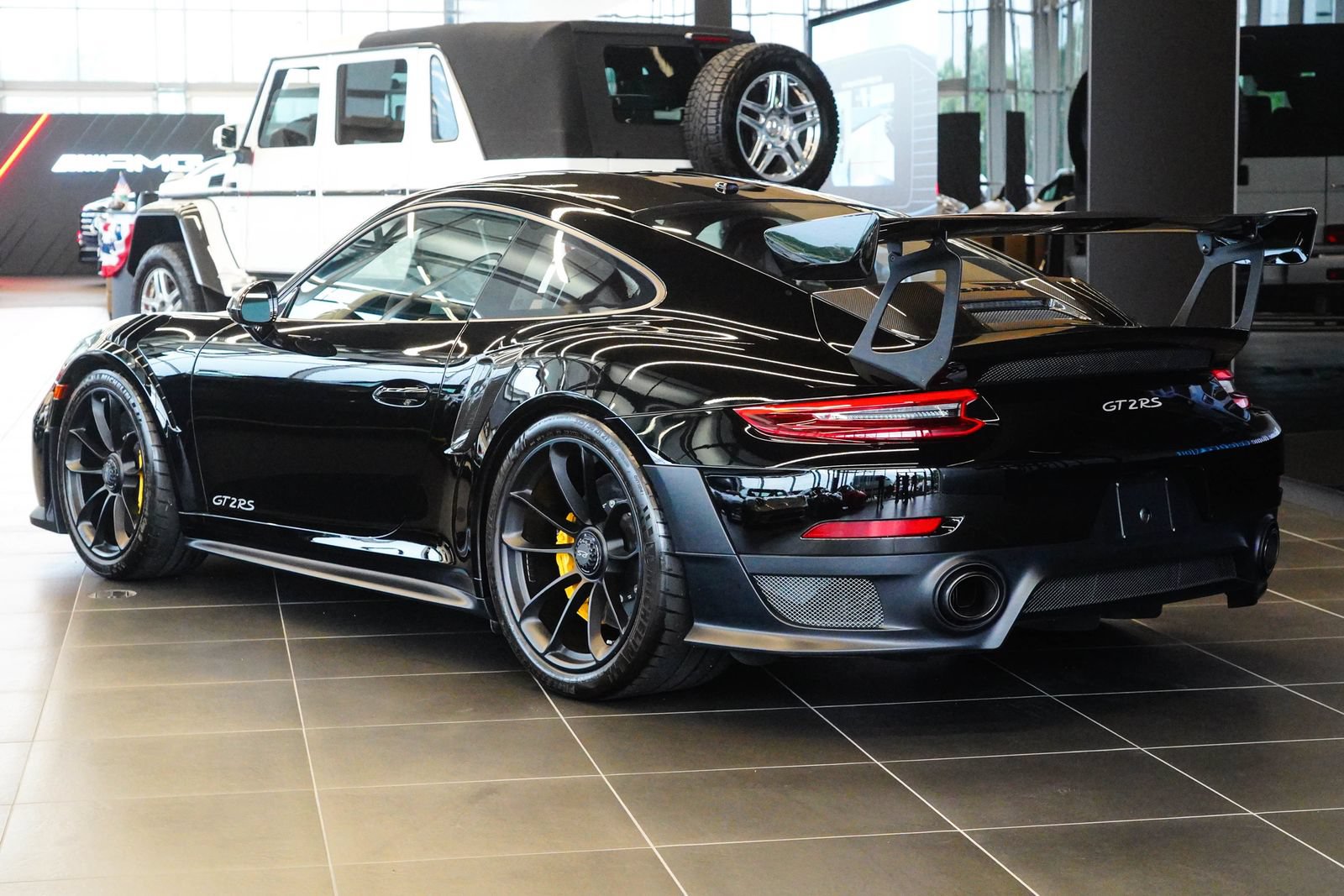 Used 2018 Porsche 911 GT2 RS w/ Weissach Package RWD image 4