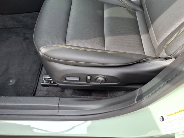 Used 2024 Chevrolet Trax ACTIV w/ Sunroof Package image 18