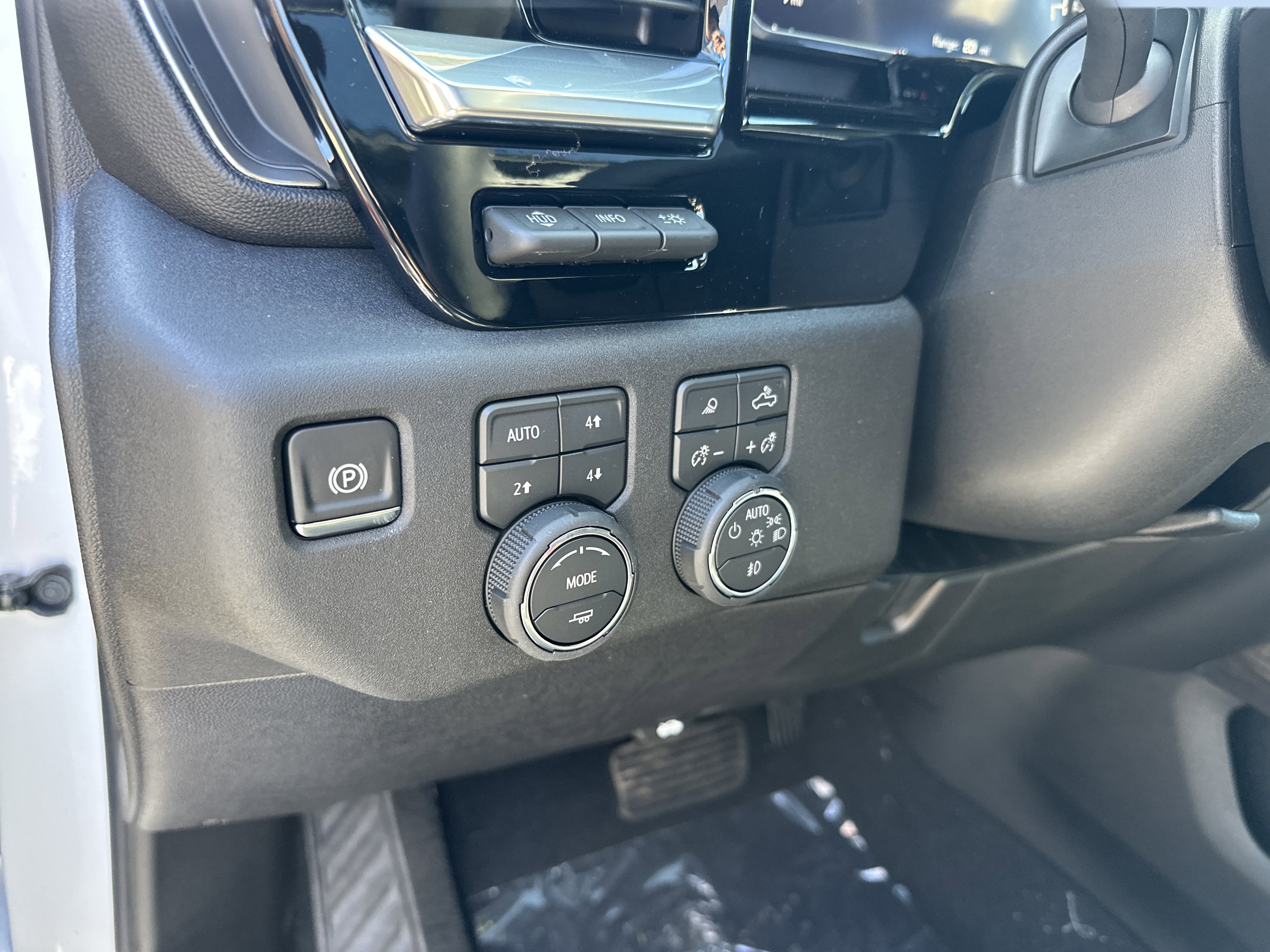 New 2026 Chevrolet Silverado 3500 LTZ w/ LTZ Plus Package image 13