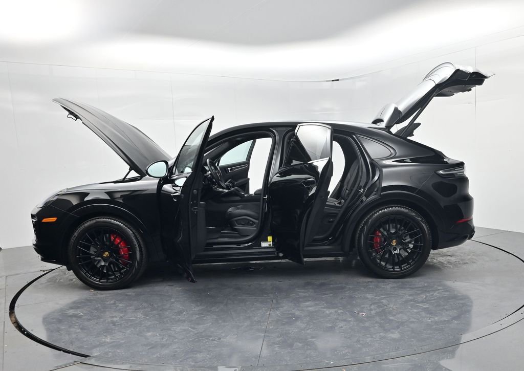 Used 2022 Porsche Cayenne GTS image 80