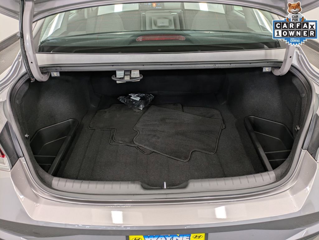 Used 2023 Hyundai Elantra SEL w/ Convenience Package image 25