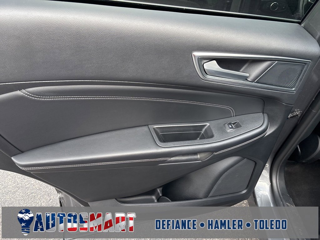 Used 2024 Ford Edge Titanium image 46