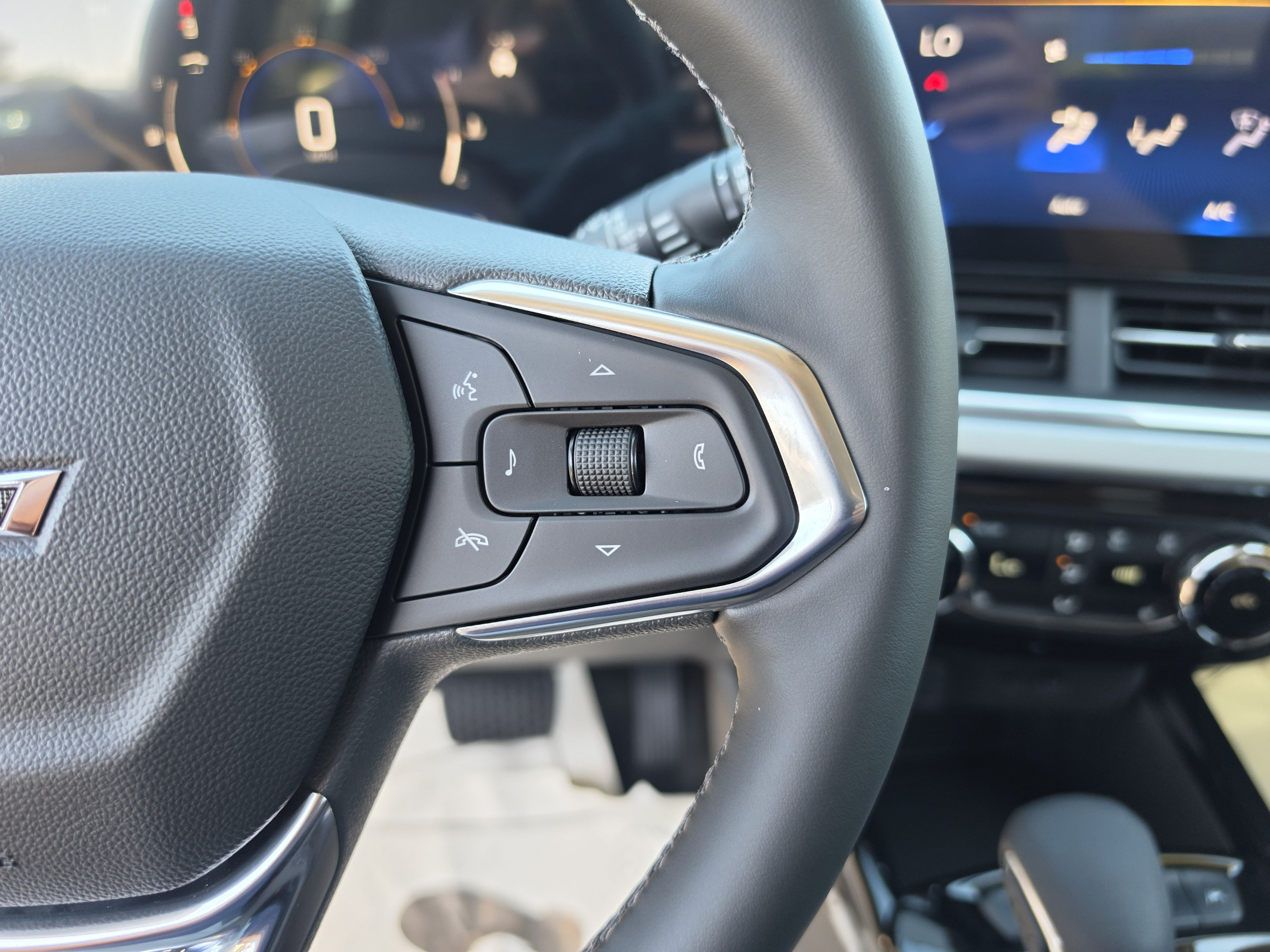 New 2026 Chevrolet Trax LT w/ Driver Confidence Package FWD image 33