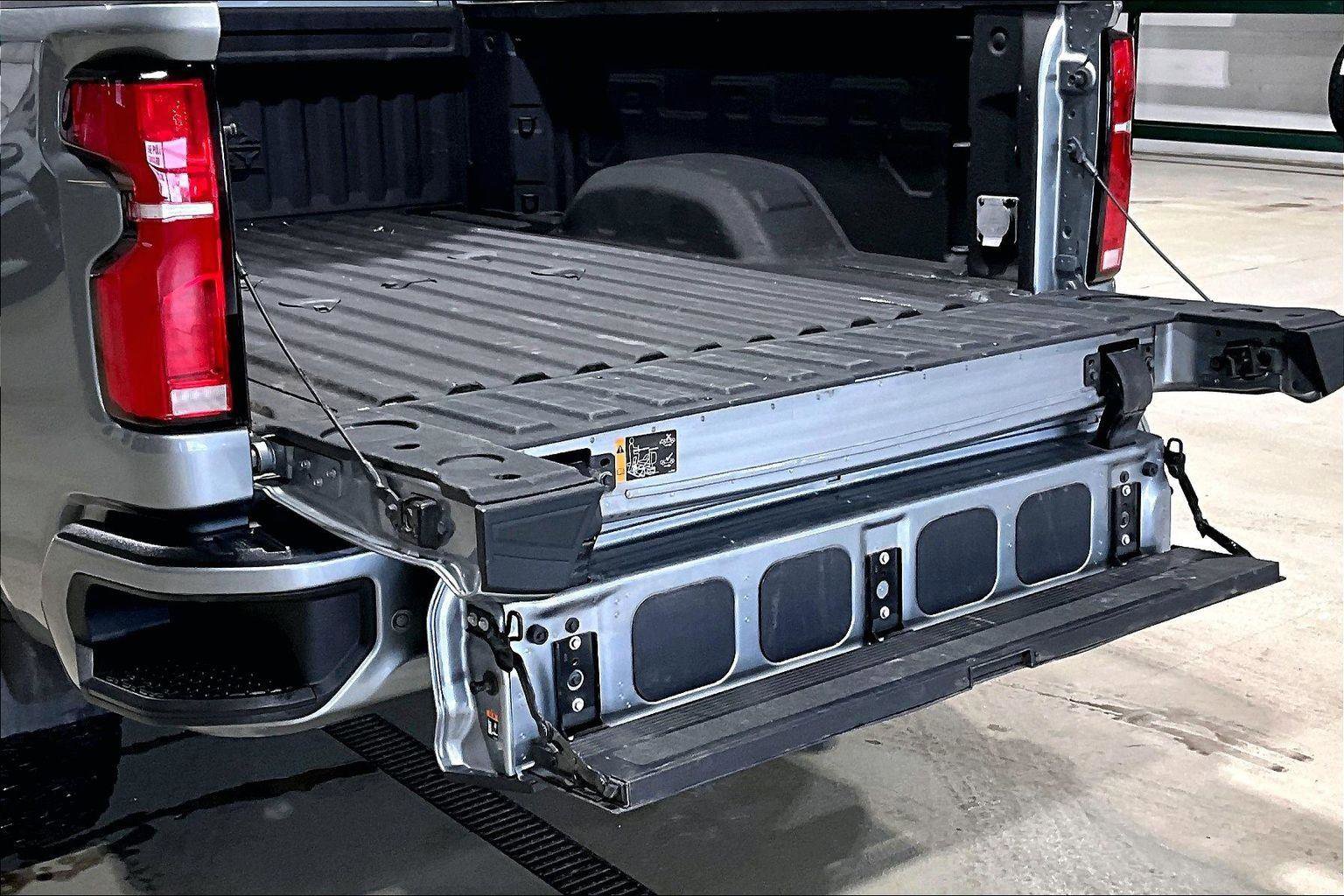 Used 2024 Chevrolet Silverado 2500 High Country w/ High Country Premium Package image 39