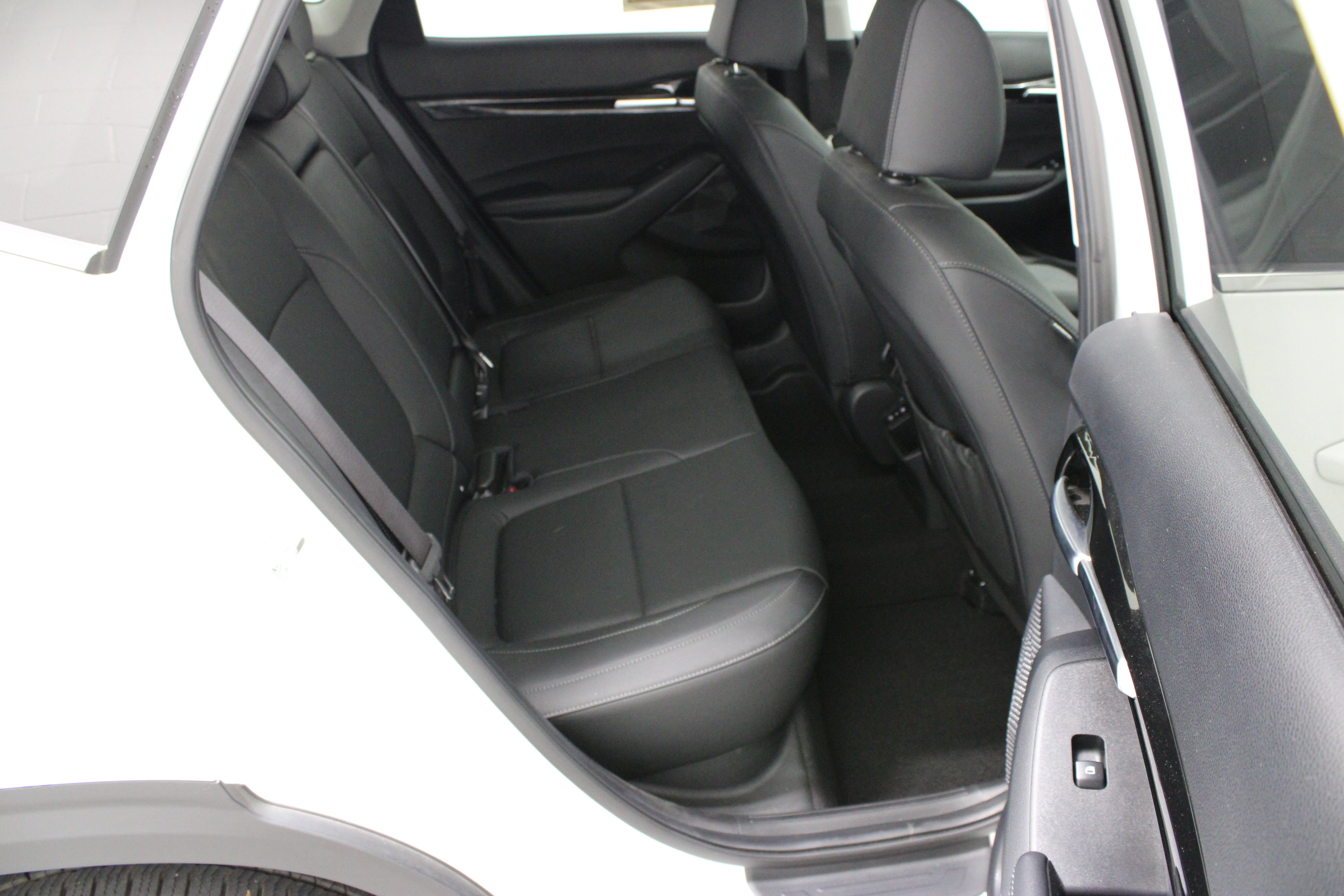 Used 2024 Kia Seltos SX w/ SX Sunroof Package AWD/4WD image 38
