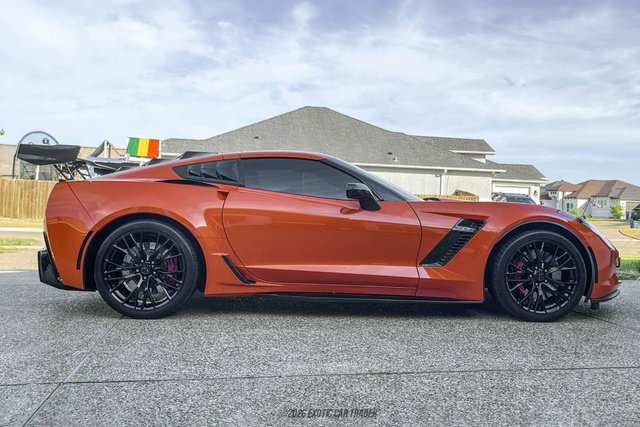 Used 2019 Chevrolet Corvette Z06 RWD image 9