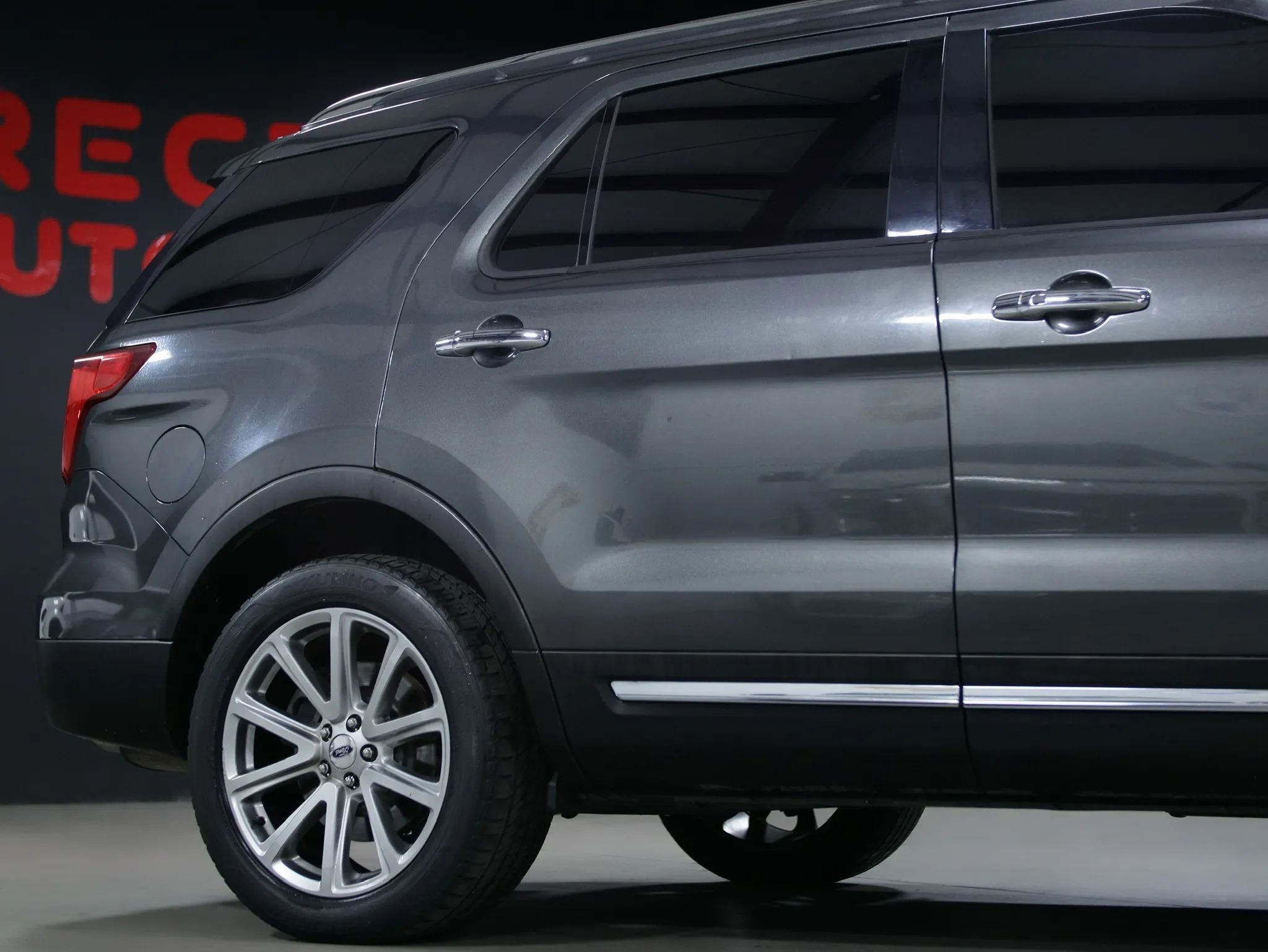 Used 2016 Ford Explorer Limited image 10