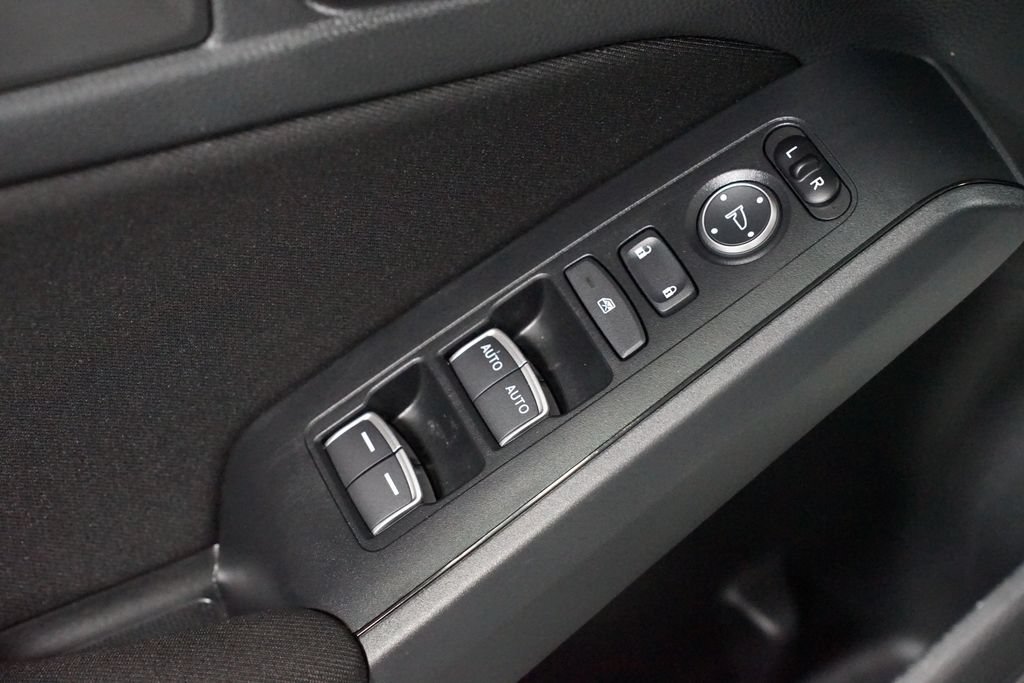 Used 2025 Honda Civic Sport image 28