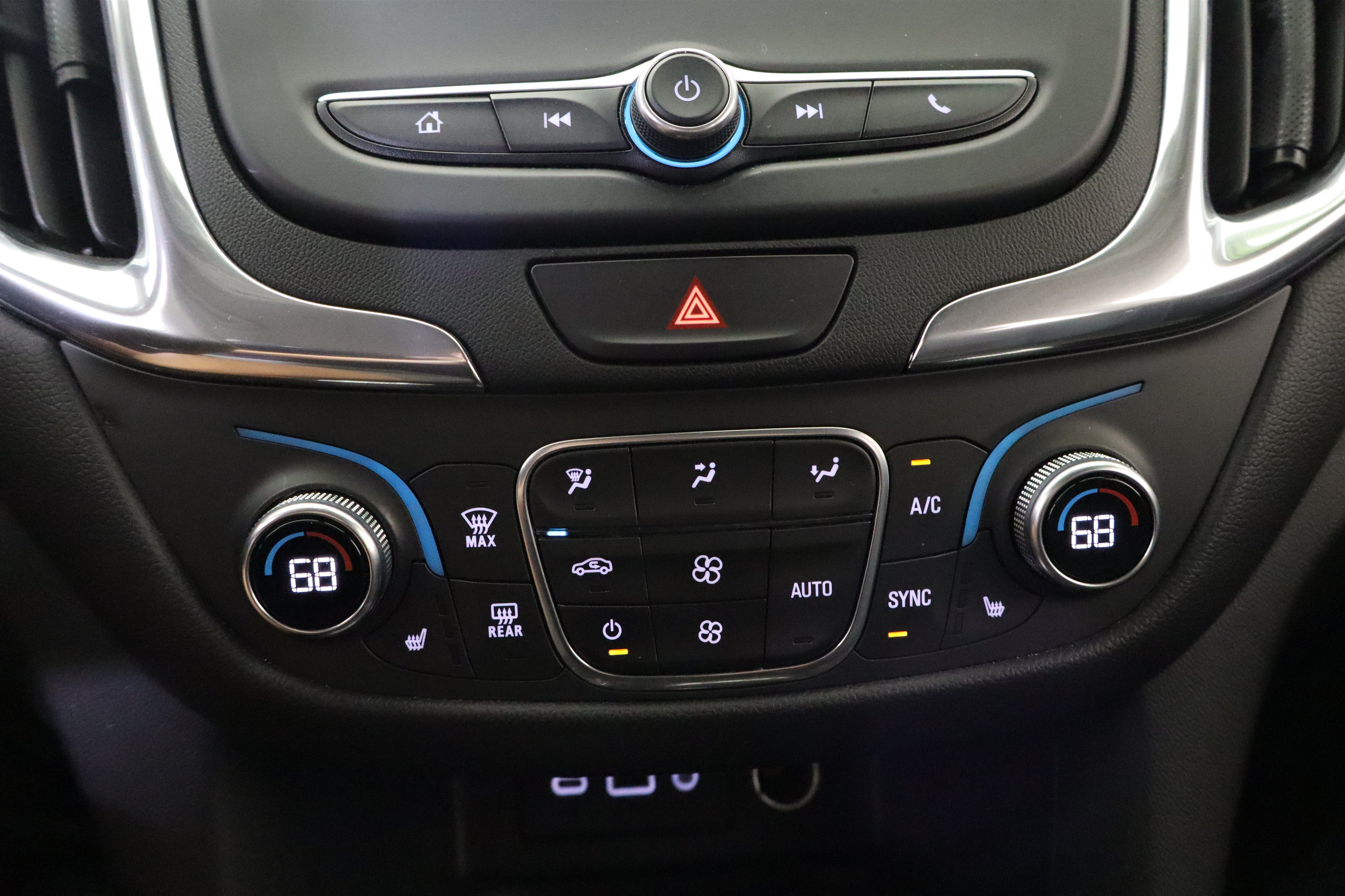 Used 2019 Chevrolet Equinox LT FWD image 26