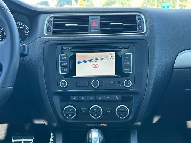 Used 2014 Volkswagen Jetta GLI Autobahn image 24