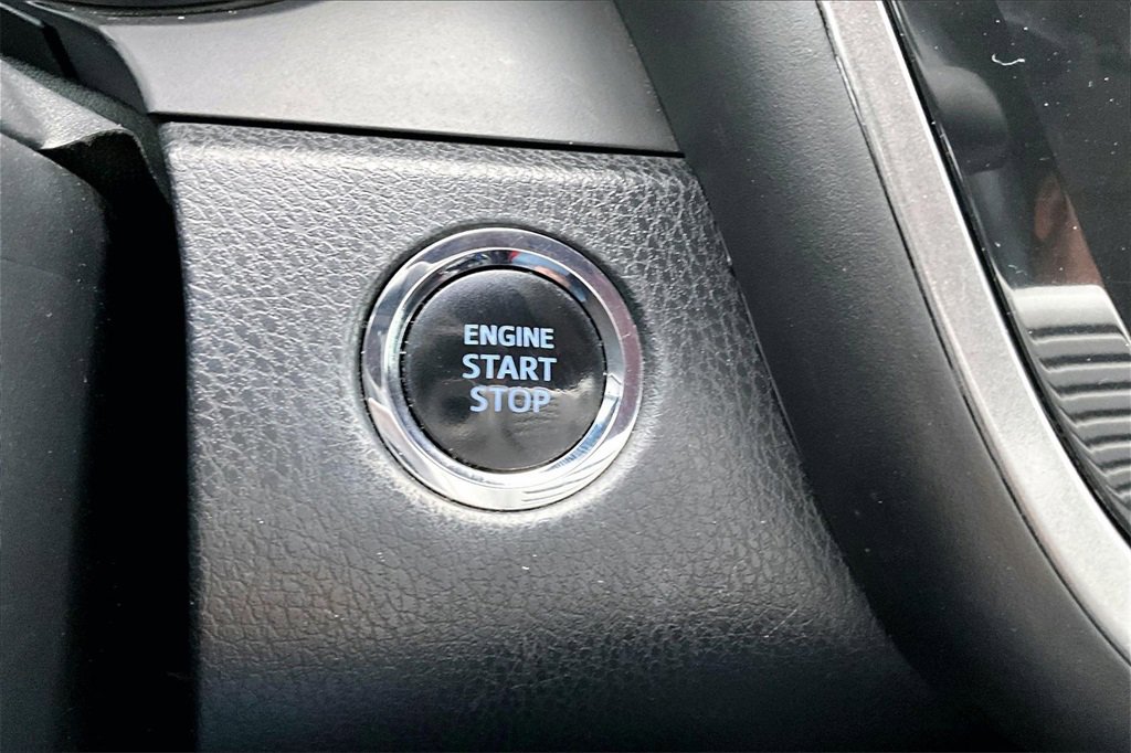 Used 2019 Toyota Camry XSE image 25