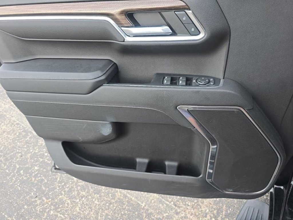 Used 2023 Chevrolet Silverado 1500 RST RWD image 11