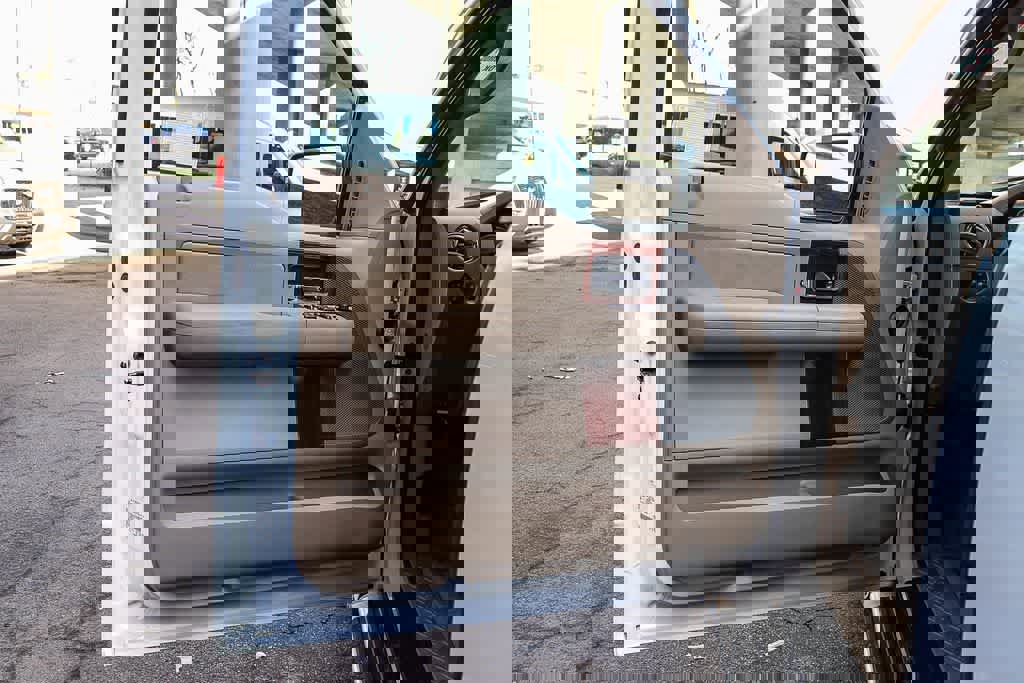 Used 2005 Ford F150 XL image 24