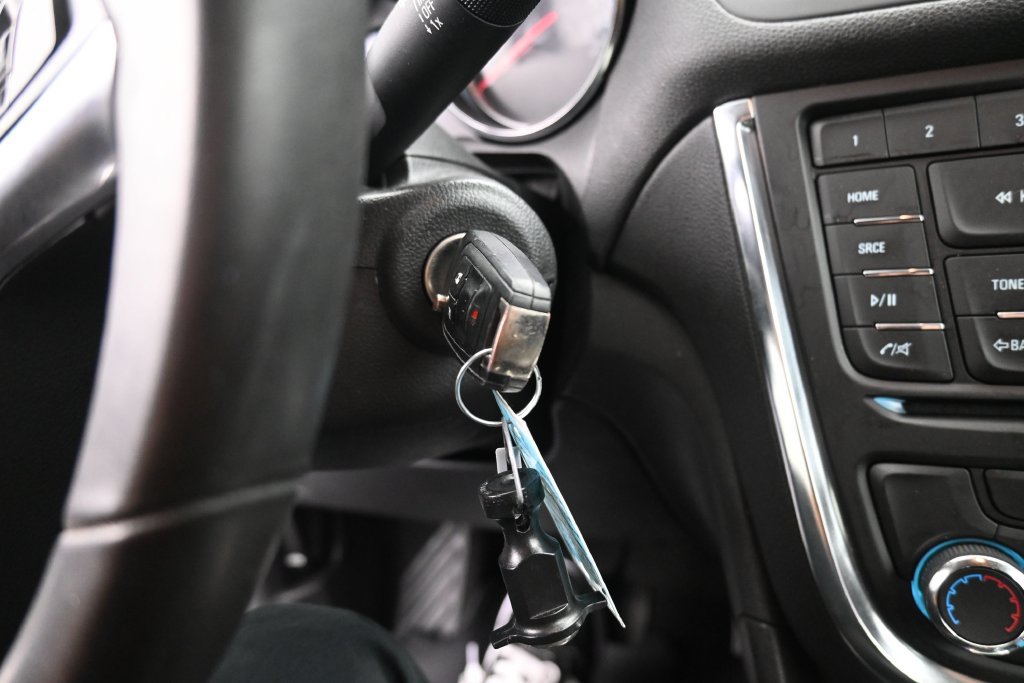 Used 2015 Buick Encore FWD image 38