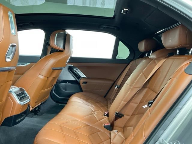 Certified 2023 BMW 760i xDrive AWD/4WD image 35