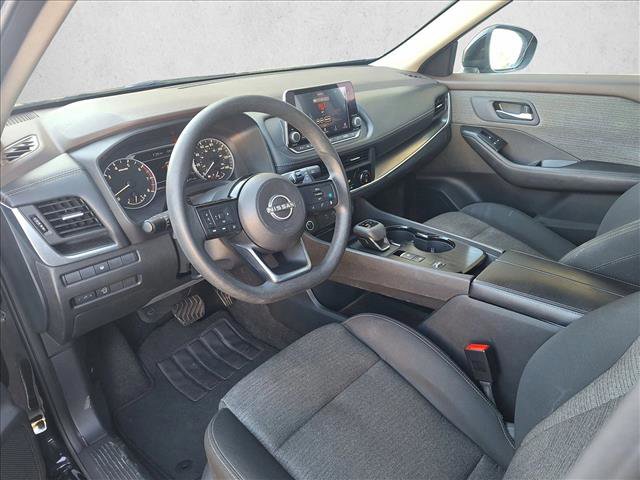 Used 2023 Nissan Rogue SV image 9