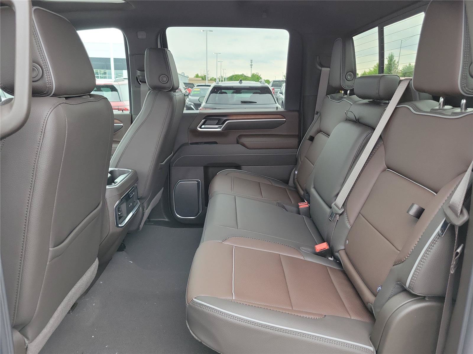 New 2026 GMC Sierra 2500 Denali w/ Denali Reserve Package AWD/4WD image 11
