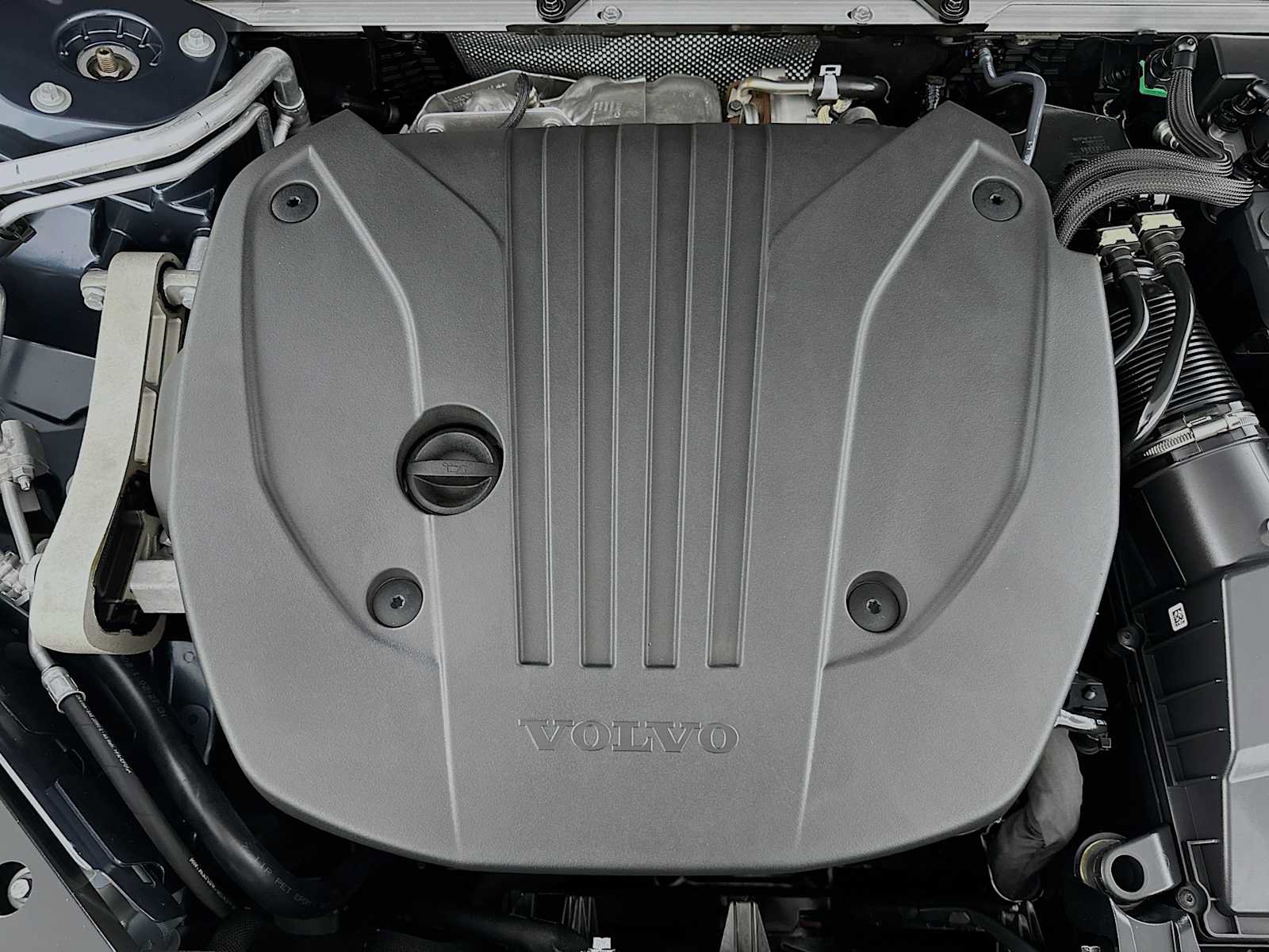Used 2023 Volvo XC60 B5 Plus w/ Protection Package Premier FWD image 28