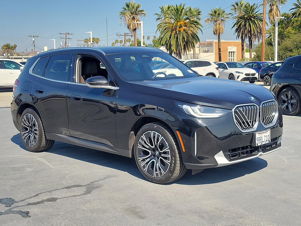 Used 2025 BMW X3 xDrive30i w/ M Sport Package AWD/4WD image 4