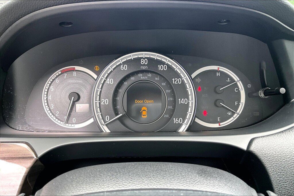 Used 2017 Honda Accord EX-L image 8