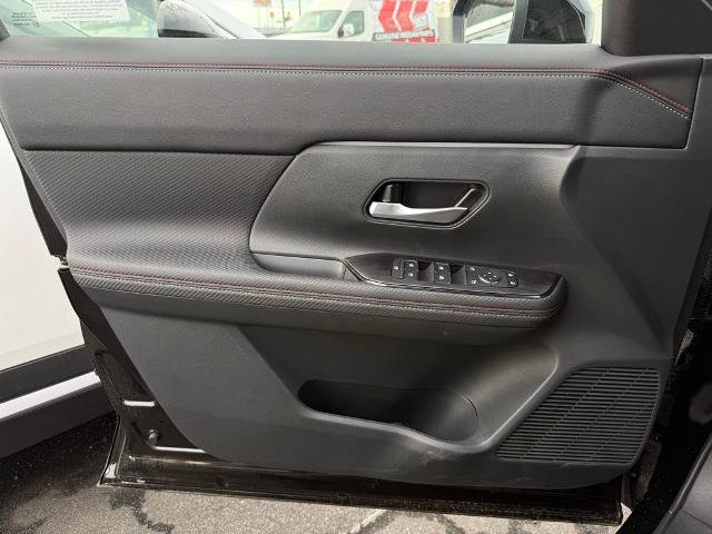 New 2026 Nissan Kicks SR FWD image 18
