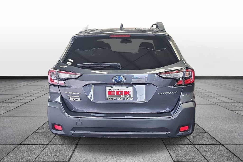 Used 2023 Subaru Outback Premium AWD/4WD image 6