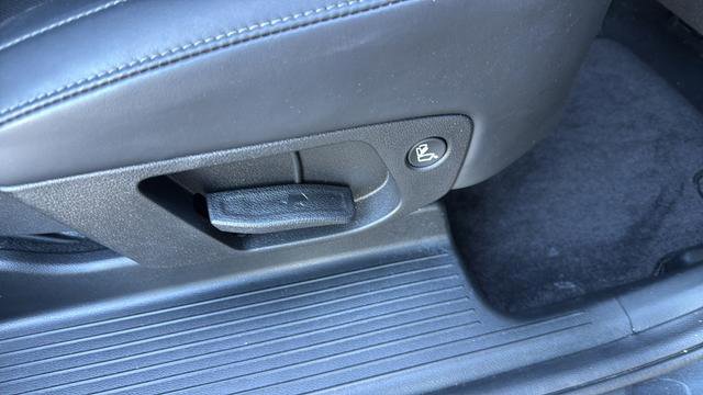 Used 2024 Kia Telluride S w/ S Sunroof Package FWD image 22