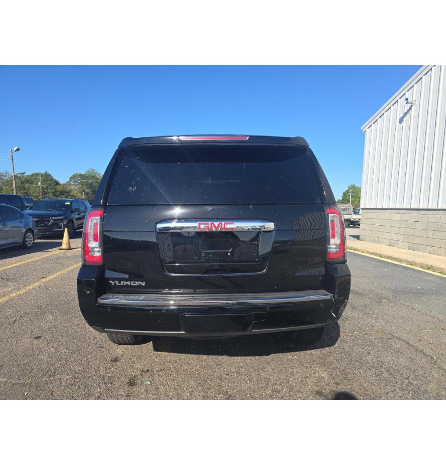 Used 2018 GMC Yukon Denali w/ Denali Ultimate Package image 18