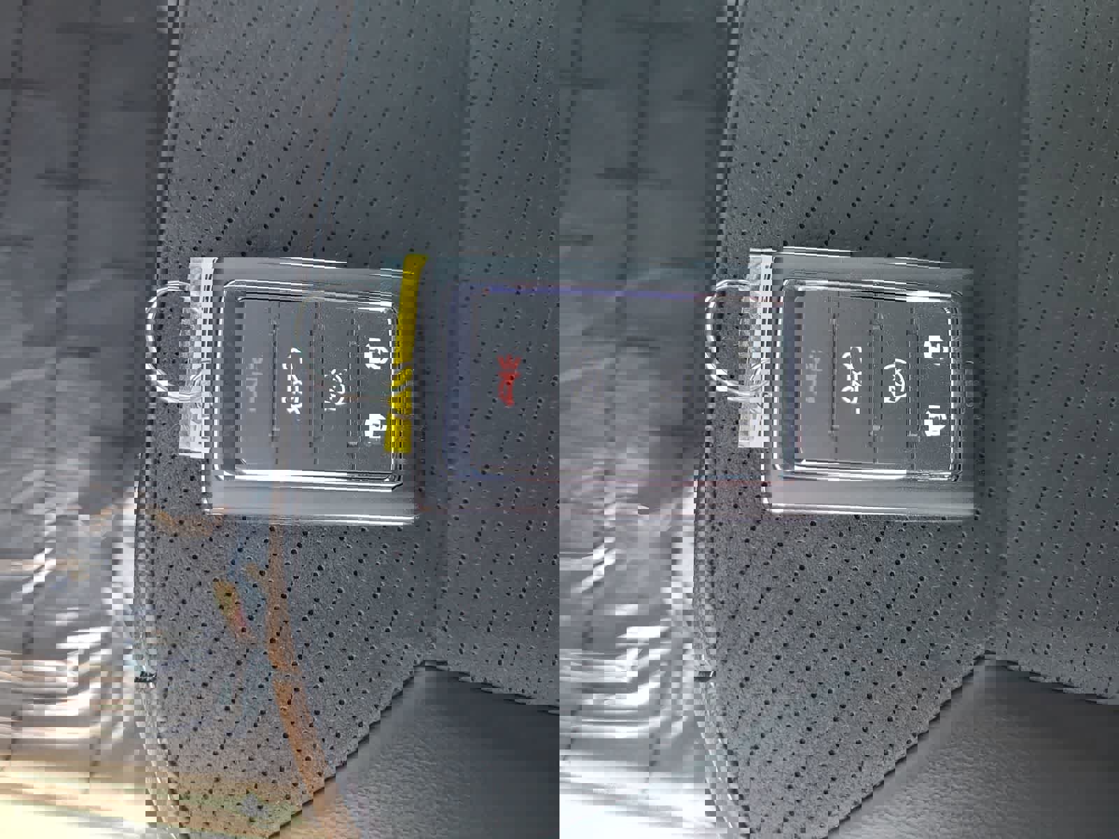 New 2025 Jeep Grand Cherokee Altitude w/ Trailer Tow Package image 28