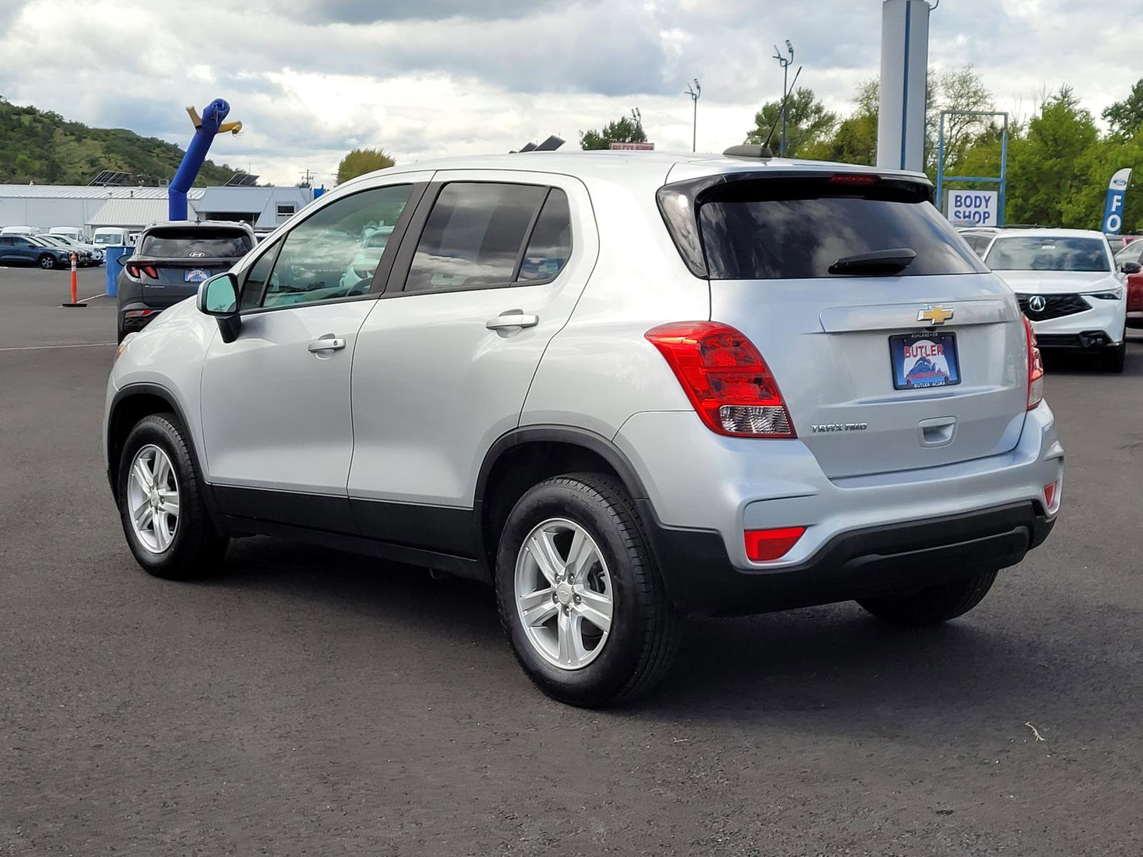 Used 2021 Chevrolet Trax LS w/ Tint and Cruise Package AWD/4WD image 7