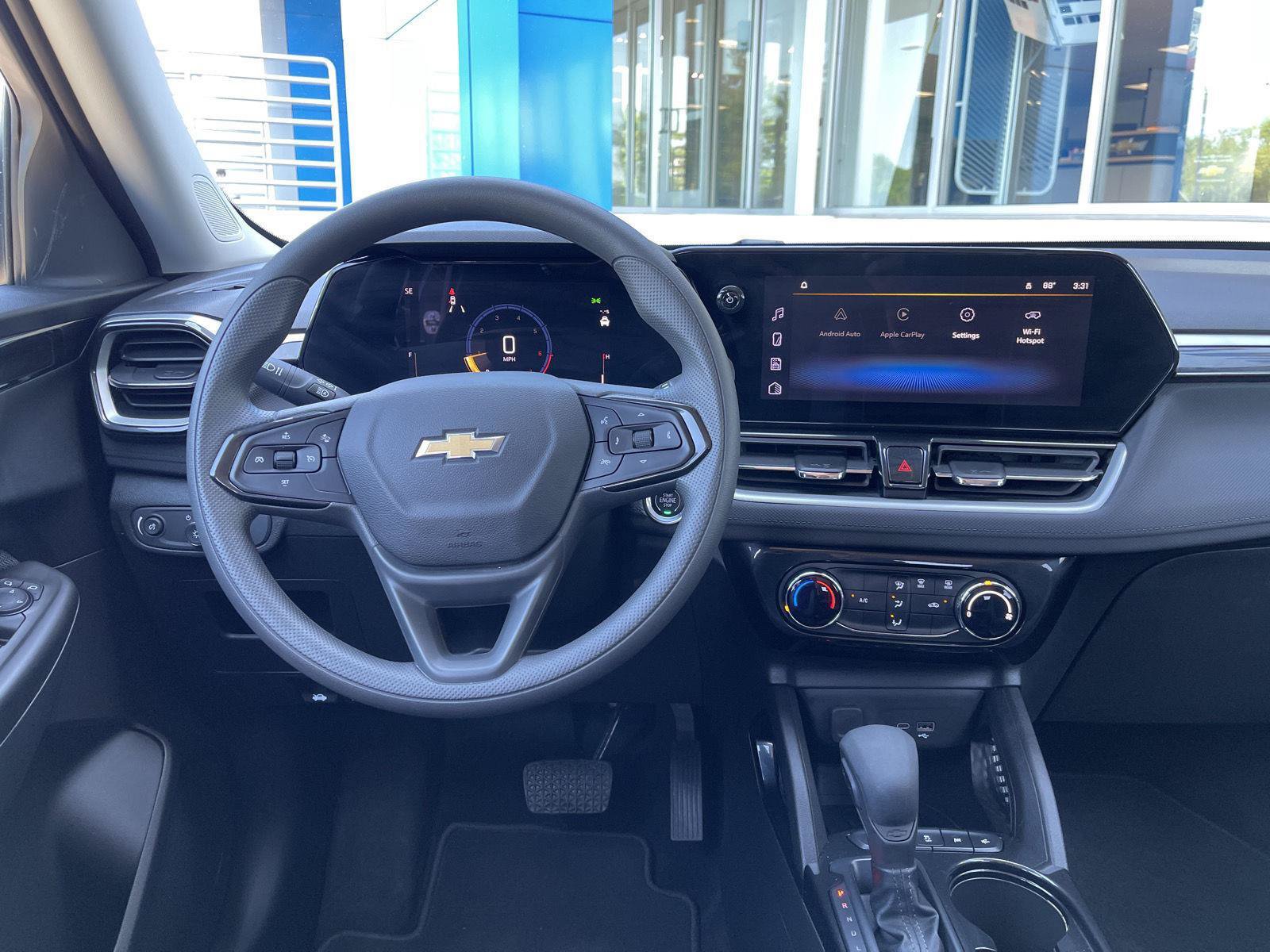 Used 2026 Chevrolet TrailBlazer LT FWD image 14