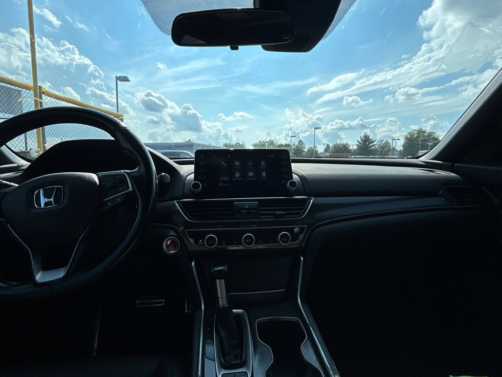 Used 2018 Honda Accord Sport image 5