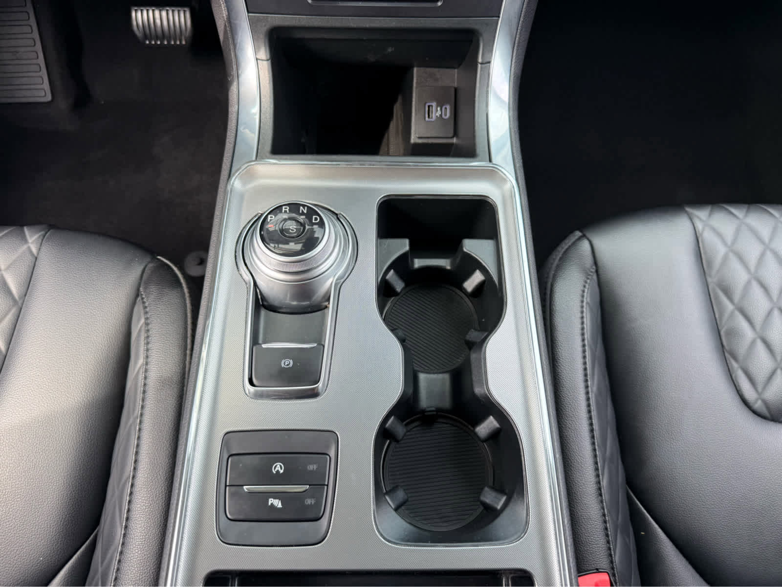 Used 2024 Ford Edge Titanium AWD/4WD image 30