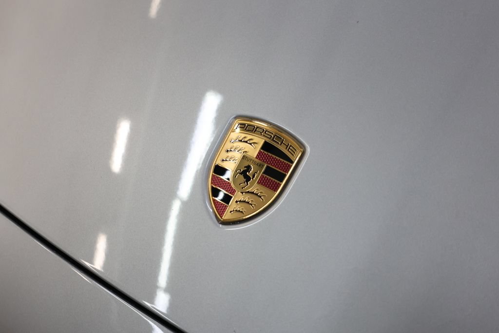 Used 2025 Porsche 911 Carrera GTS RWD image 51